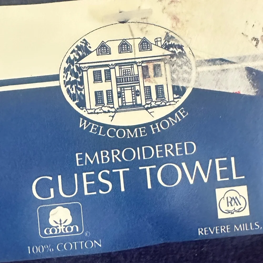 Vintage Set of 3 Bathroom / Kitchen Embroidered Fingertip Hand Guest Towels.